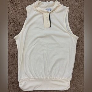 Evereve Naomie Gathered Rib Top